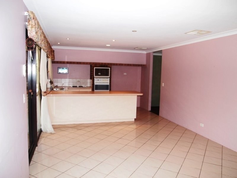 8 Quail Court, High Wycombe WA 6057