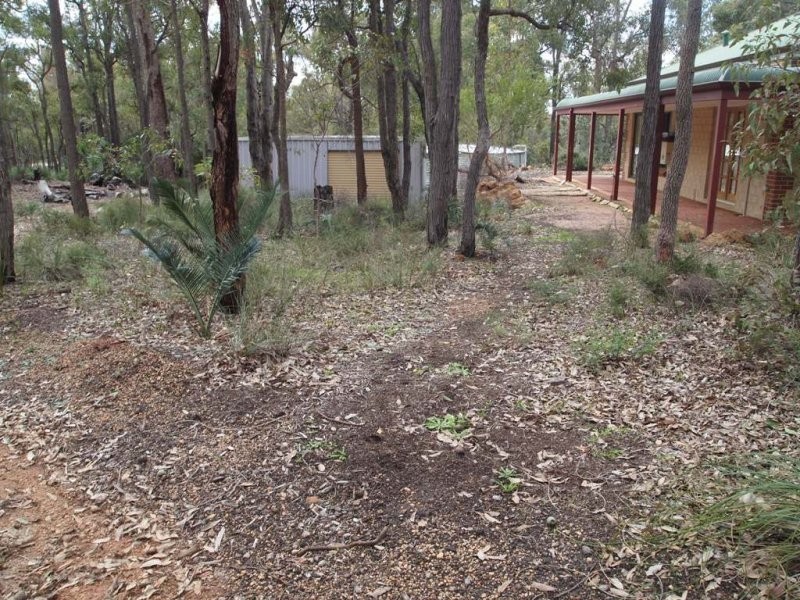 18 Brinkie Way, Mount Helena WA 6082