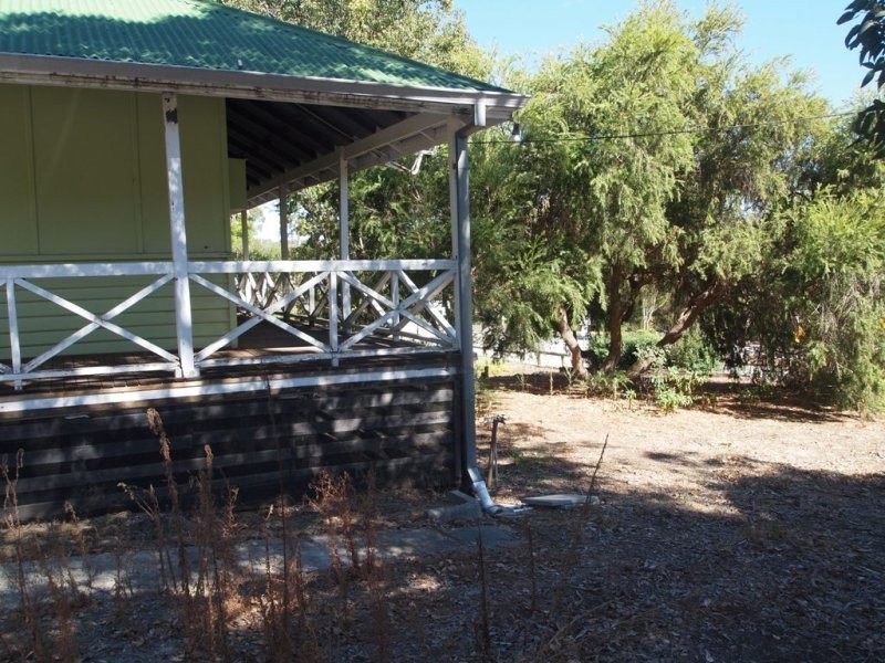 5 Weir Village Road, Mundaring WA 6073