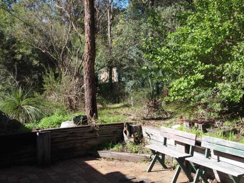 830 Thomas Road, Glen Forrest WA 6071