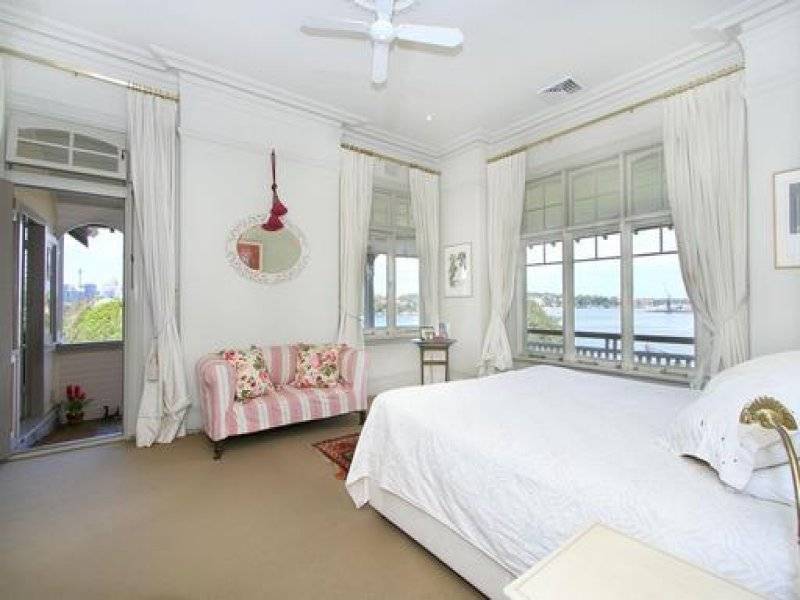 18 Mitchell Street, Greenwich NSW 2065