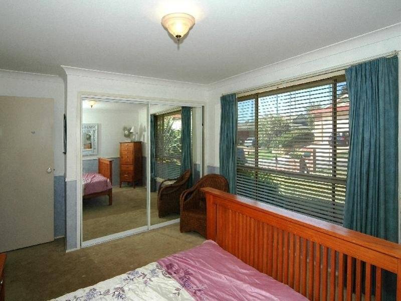 4 Harris Street, Albion Park NSW 2527