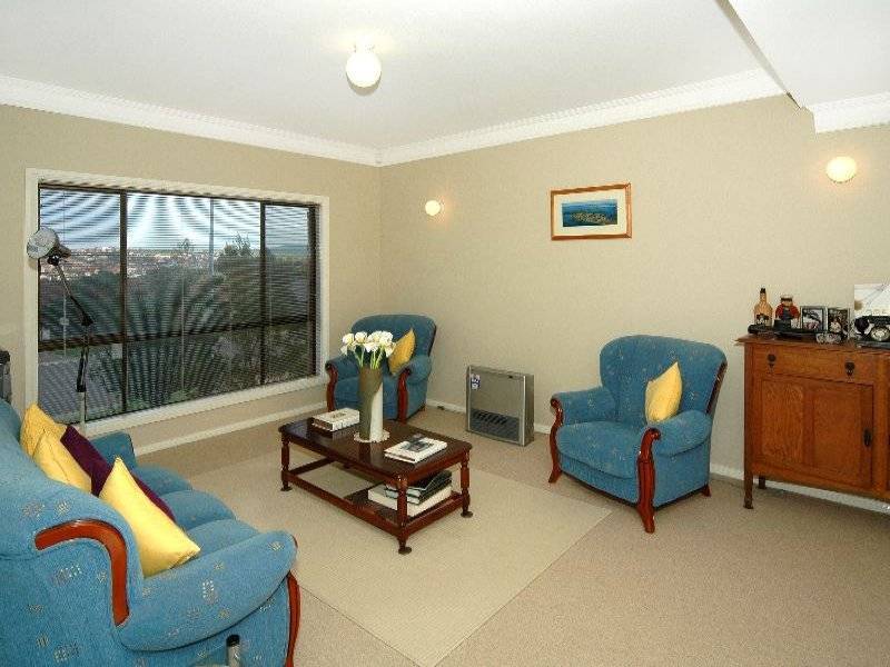 18 Evergreen Drive, Shellharbour NSW 2529