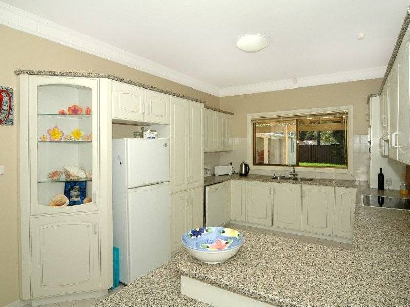 18 Evergreen Drive, Shellharbour NSW 2529
