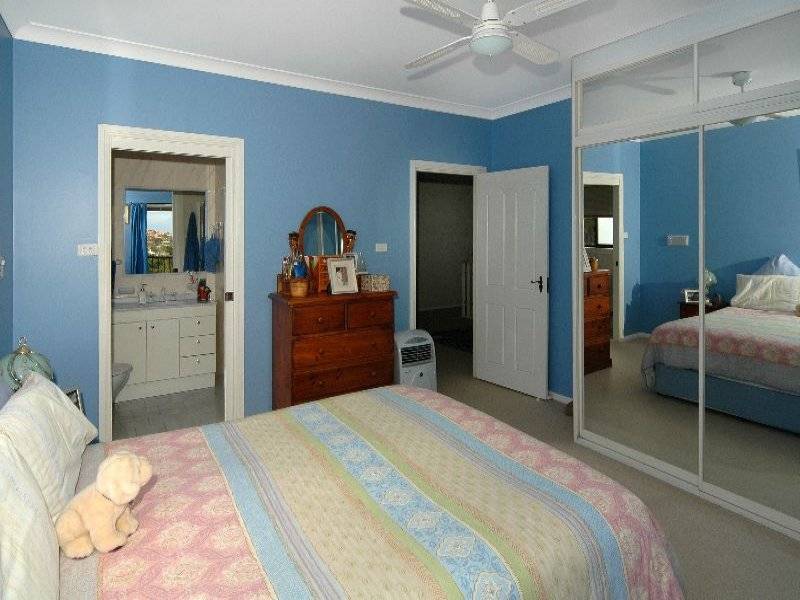 18 Evergreen Drive, Shellharbour NSW 2529