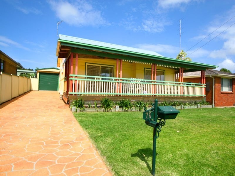 76 The Esplanade, Oak Flats NSW 2529
