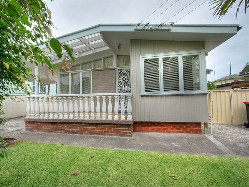 17 Davidson Street, Warilla NSW 2528