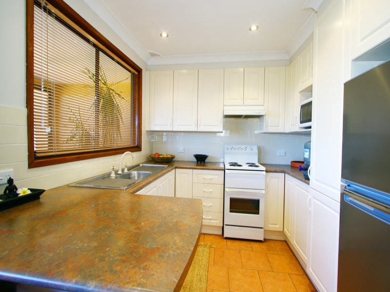 23 Matthews Drive, Mount Warrigal NSW 2528