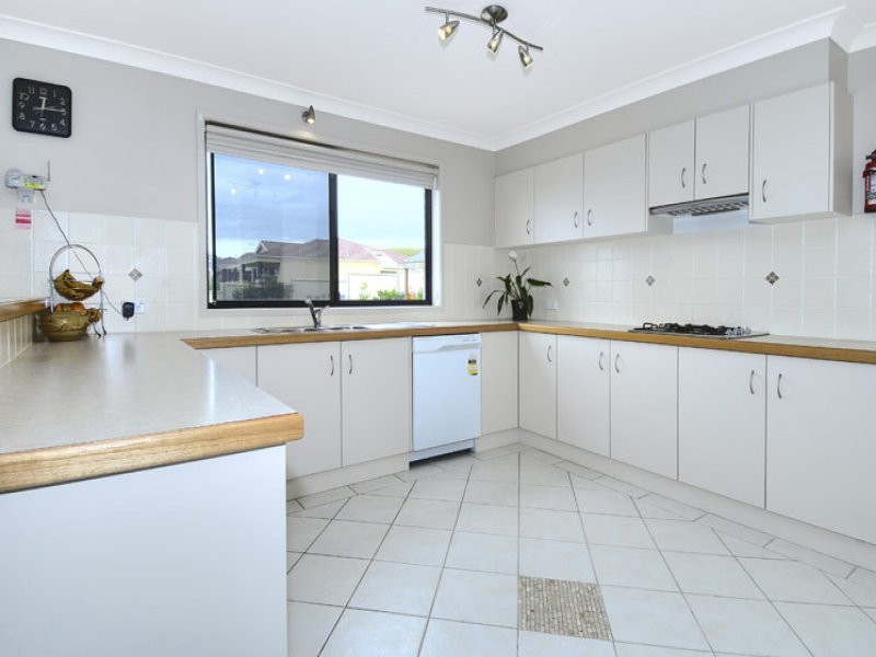 1 Lorikeet Place, Blackbutt NSW 2529