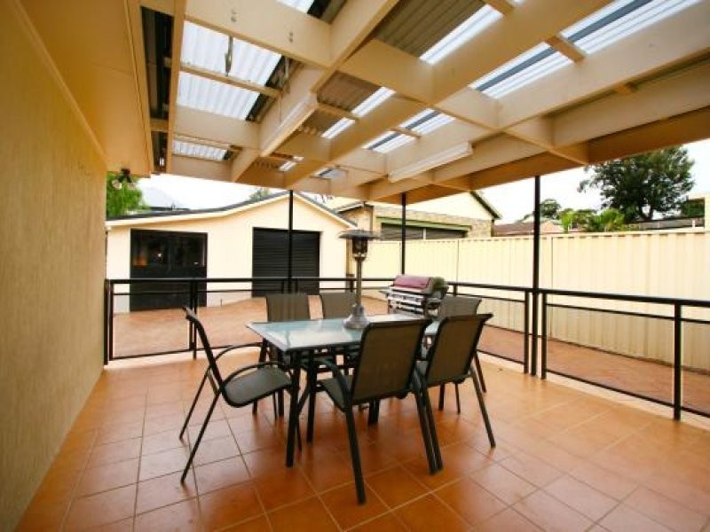 7 Hayes Avenue, Mount Warrigal NSW 2528