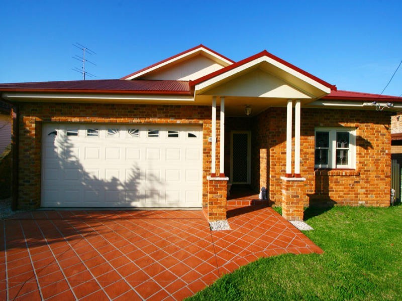 21 Edward, Barrack Heights NSW 2528