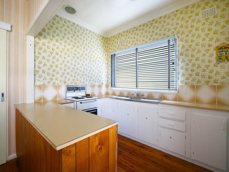 9 Edward Street, Barrack Heights NSW 2528