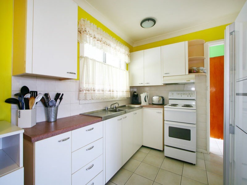 6 Kippax Street, Warilla NSW 2528