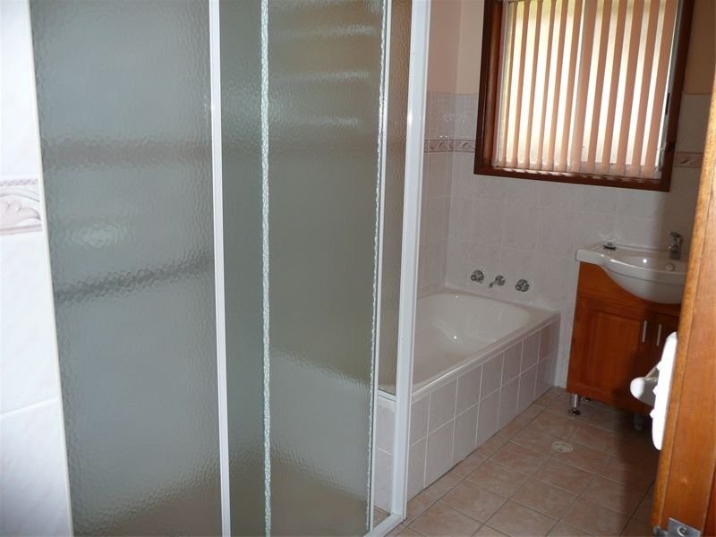 12 Thrower Avenue, Mount Warrigal NSW 2528