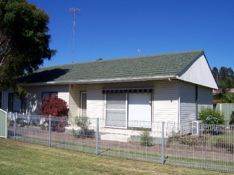 8 Kiara Place, Primbee NSW 2502