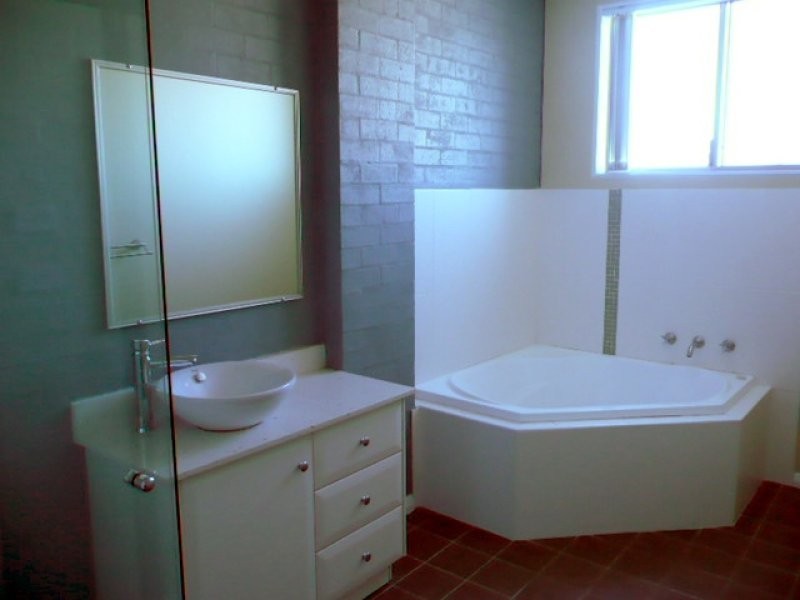 23A YARLE CRESCENT, Flinders NSW 2529