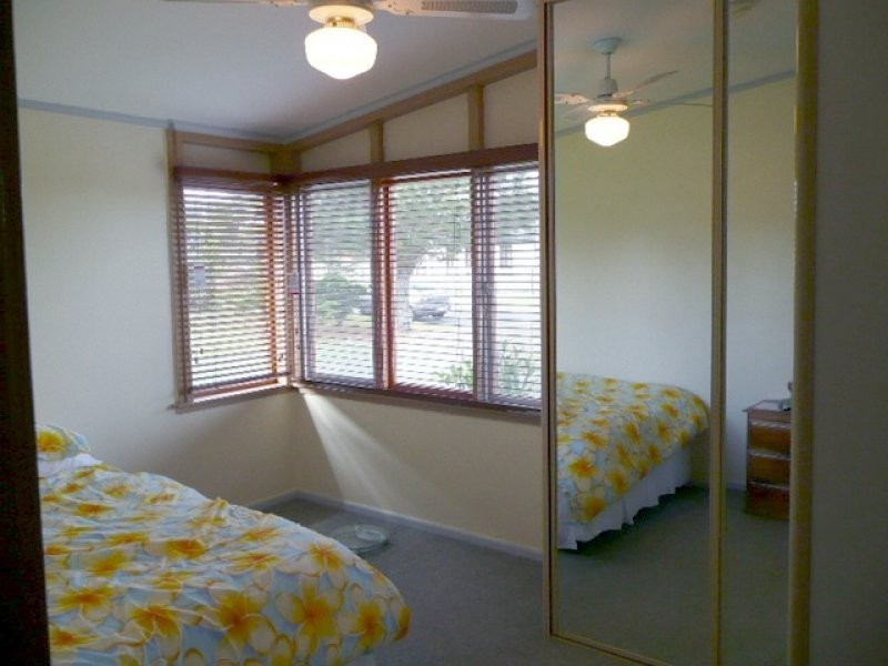 28 Barnes Street, Warilla NSW 2528