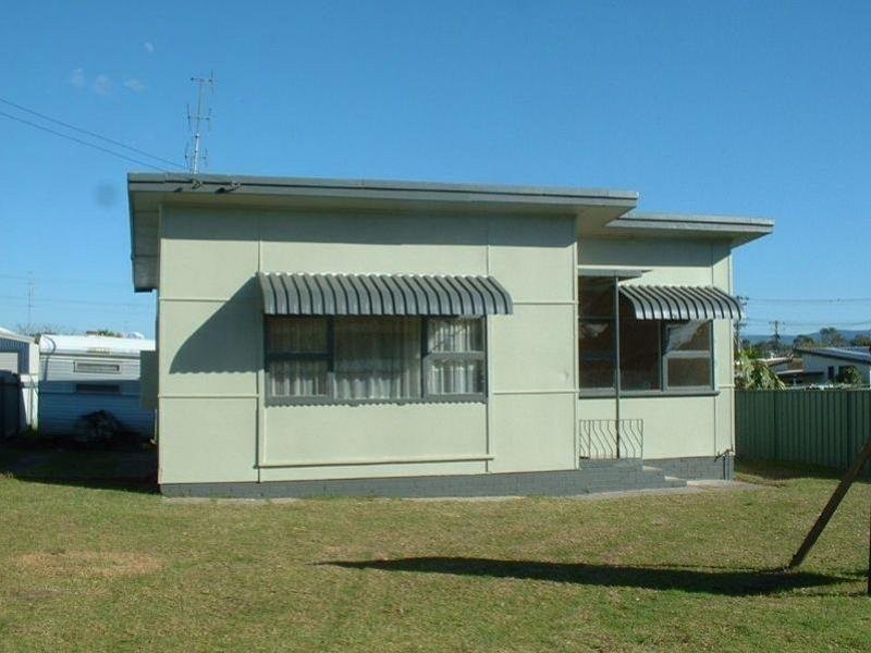 2 Edward Street, Barrack Heights NSW 2528