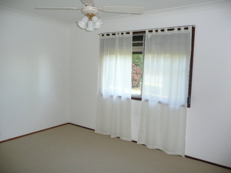 5 Armstrong Avenue, Mount Warrigal NSW 2528