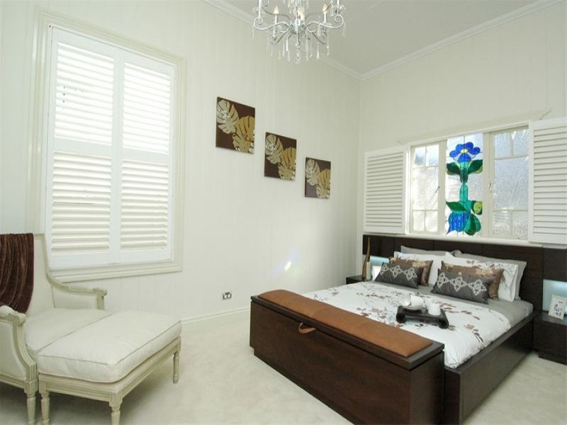 35 Burlington Street, East Brisbane QLD 4169