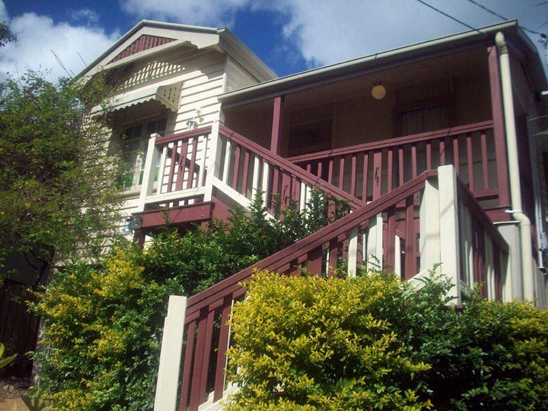 15 Water Street, Red Hill QLD 4059