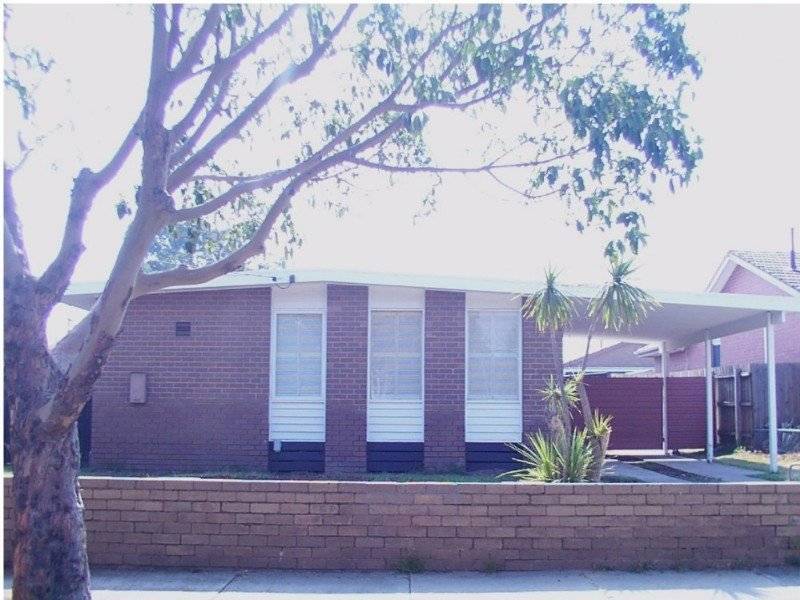 8 Bracknell Street, Keysborough VIC 3173