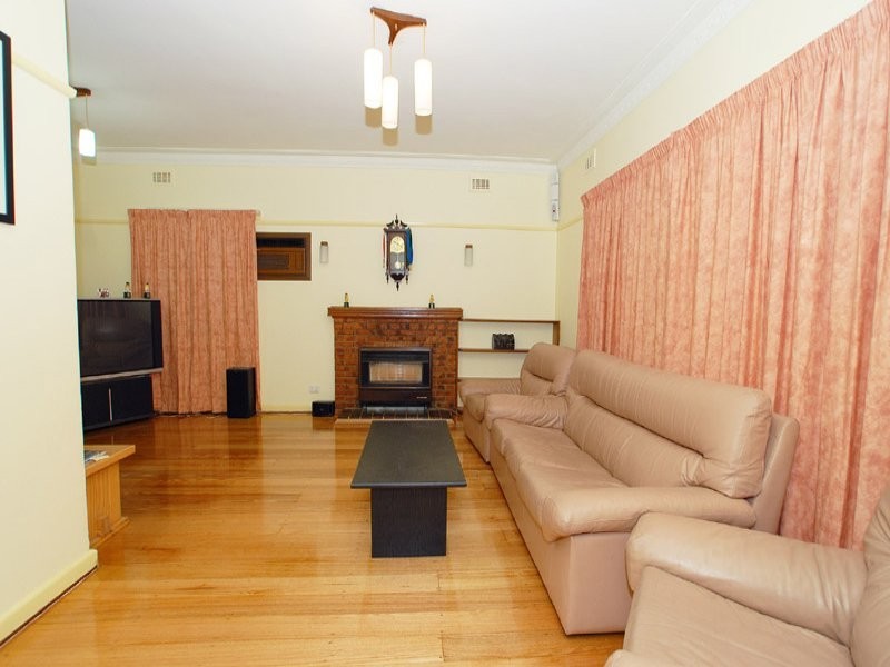 3 Elray Avenue, Dandenong VIC 3175