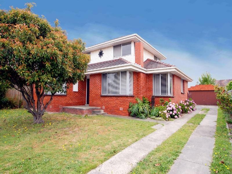 17 YARRAMAN ROAD, Noble Park VIC 3174