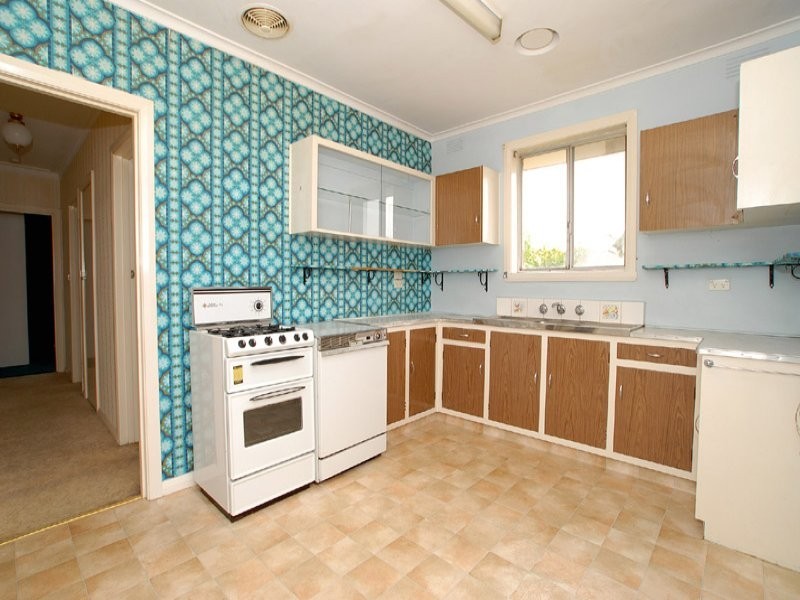 17 YARRAMAN ROAD, Noble Park VIC 3174