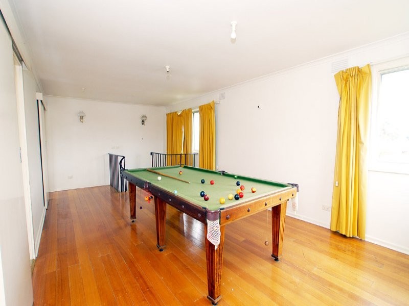 17 YARRAMAN ROAD, Noble Park VIC 3174