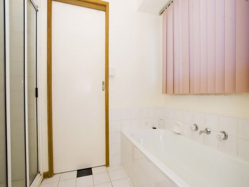 1B Ronald Avenue, Noble Park VIC 3174