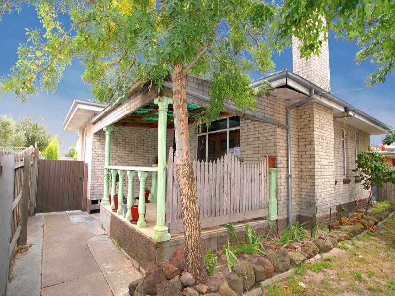 19 Chifley Crescent, Dandenong North VIC 3175