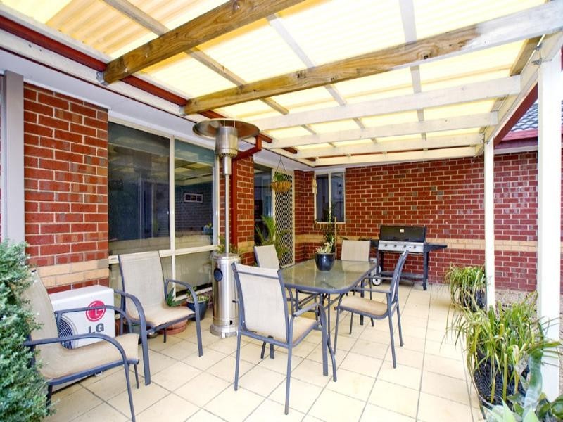 18 Domain Drive, Berwick VIC 3806