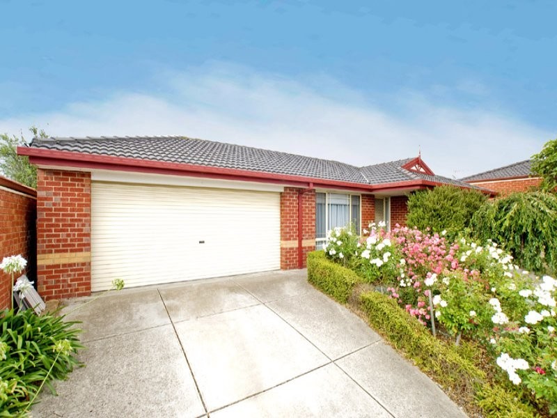 18 Domain Drive, Berwick VIC 3806