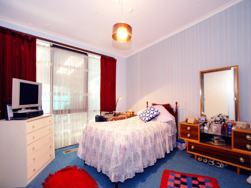 13 Koval Court, Springvale South VIC 3172