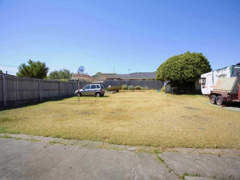 37 Ellt Crescent, Noble Park VIC 3174