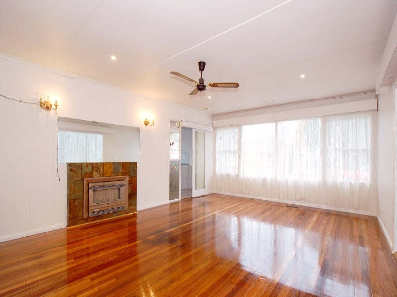 15 Nigra Street, Doveton VIC 3177