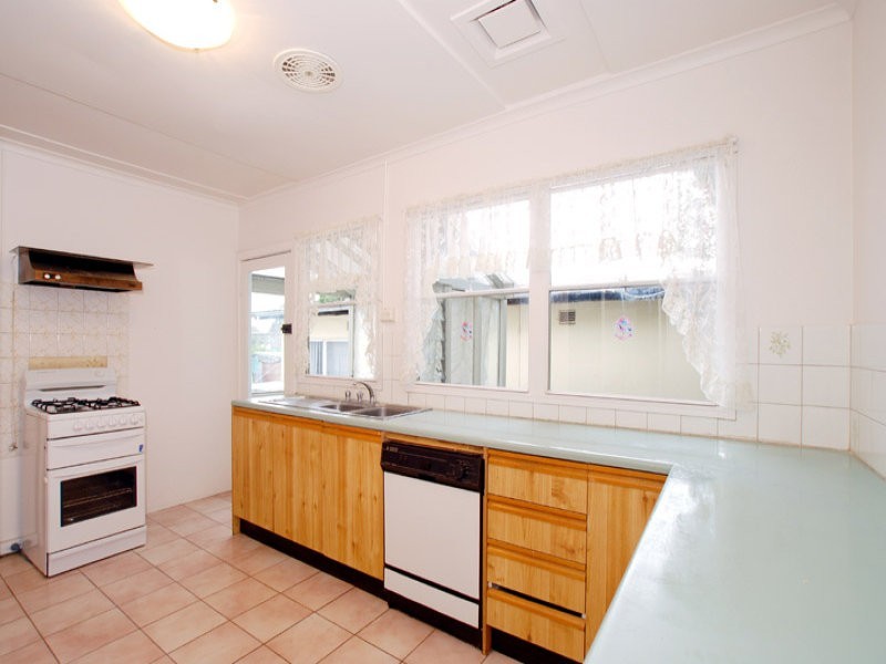 15 Nigra Street, Doveton VIC 3177