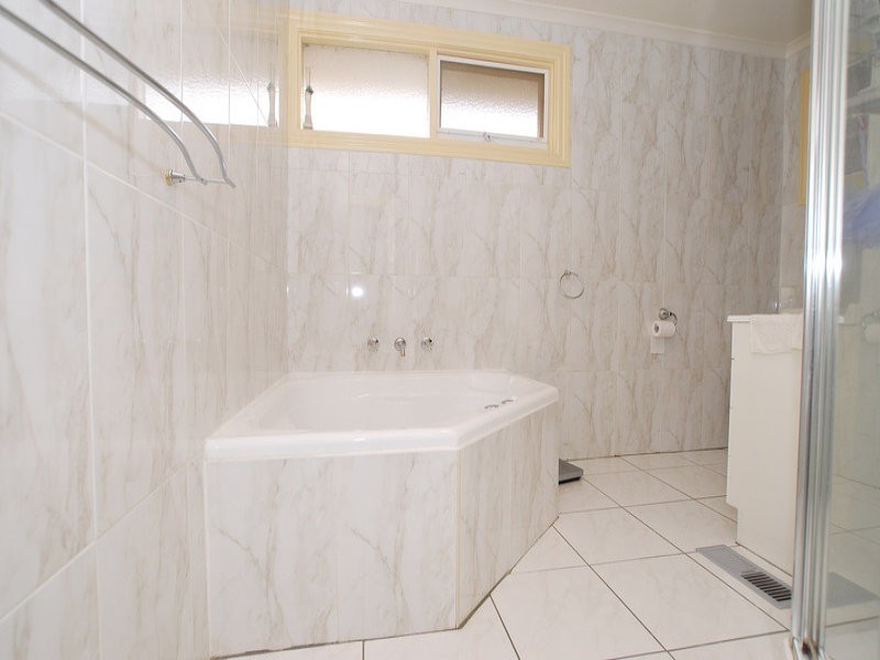 2 Bristol Court, Noble Park VIC 3174