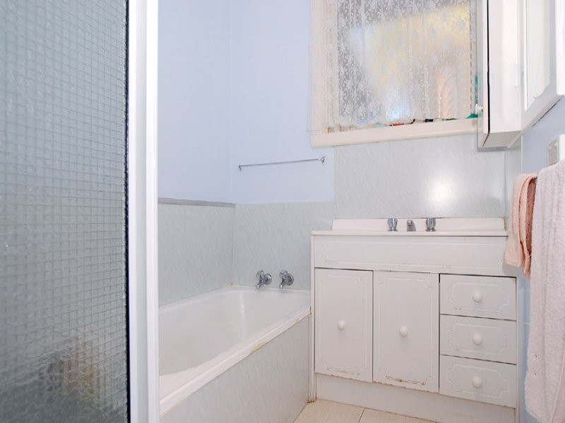 3 Doonbrae Avenue, Noble Park North VIC 3174