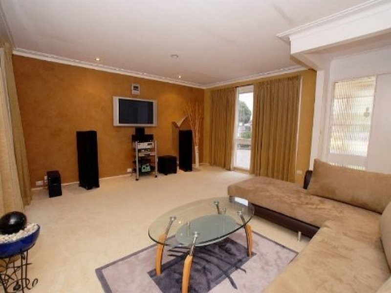 8 Meribah Court, Noble Park VIC 3174