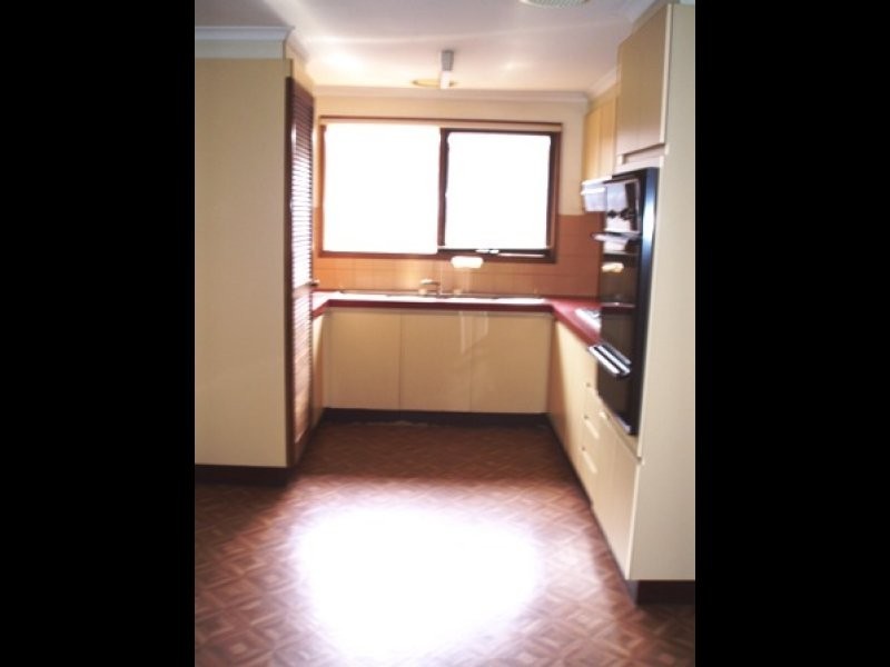 27 Chapel Road, Keysborough VIC 3173