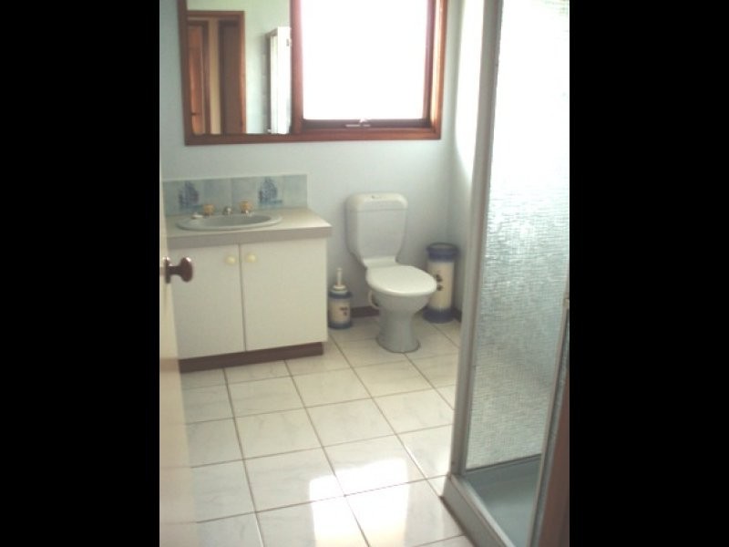 27 Chapel Road, Keysborough VIC 3173