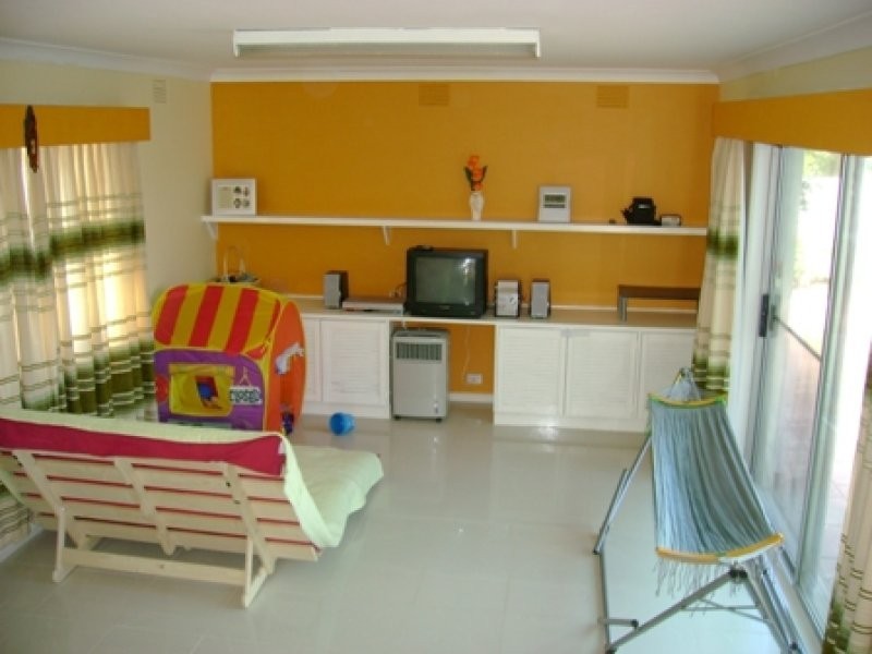 26 Glenwood Drive, Springvale South VIC 3172