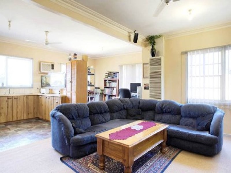 37 Ellt Crescent, Noble Park VIC 3174