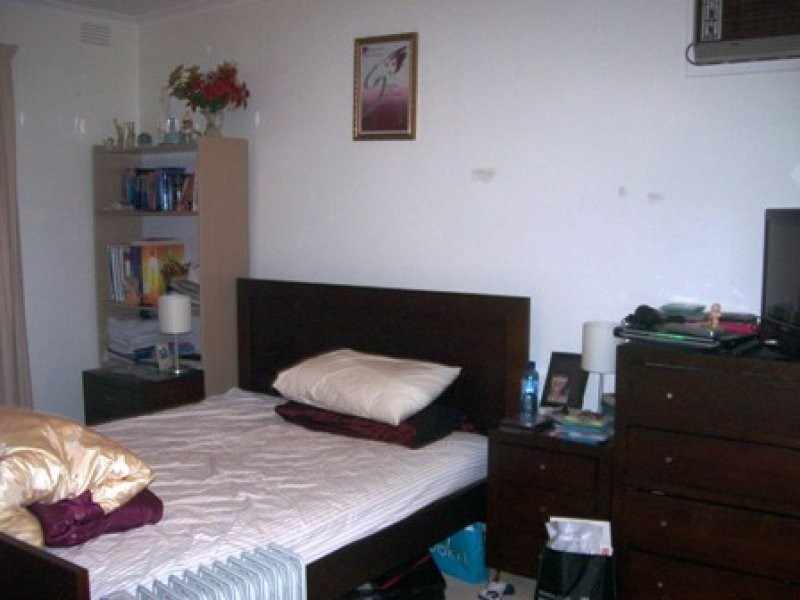 32 Lawrence Crescent, Noble Park North VIC 3174