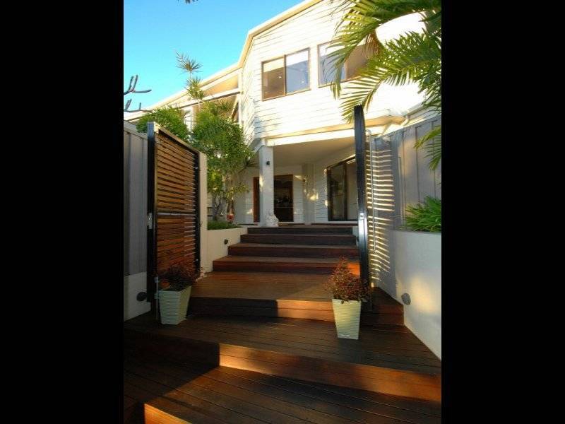 2 Warana Street, Noosa Heads QLD 4567