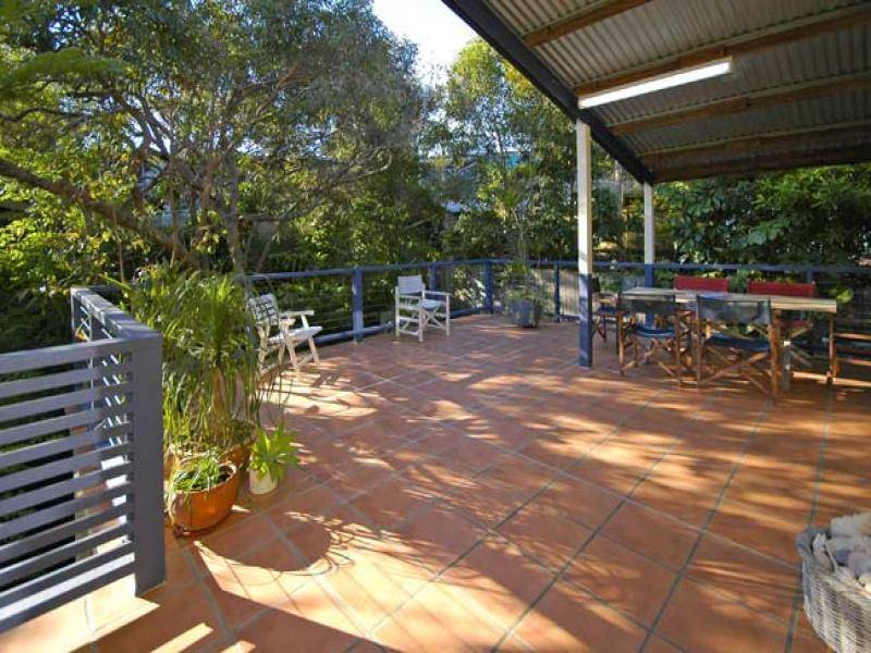11 Swan Avenue, Sunshine Beach QLD 4567