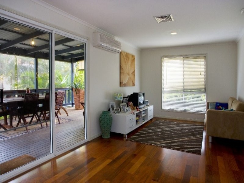 3 Southern Cross Parade, Sunrise Beach QLD 4567