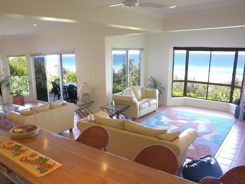 Castaways Beach QLD 4567